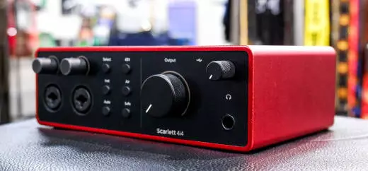 Focusrite - Scarlett 4i4 4th Gen Audio Interface 2
